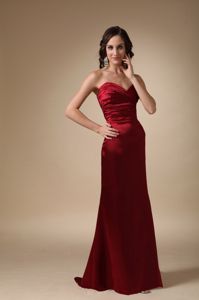 Wine Red Sweetheart Brush Train Damas Dresses with Corset Back