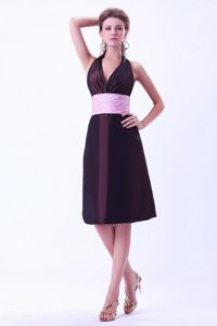 Halter Pink Belt Brown Taffeta Short Dama Dresses for Quinceanera